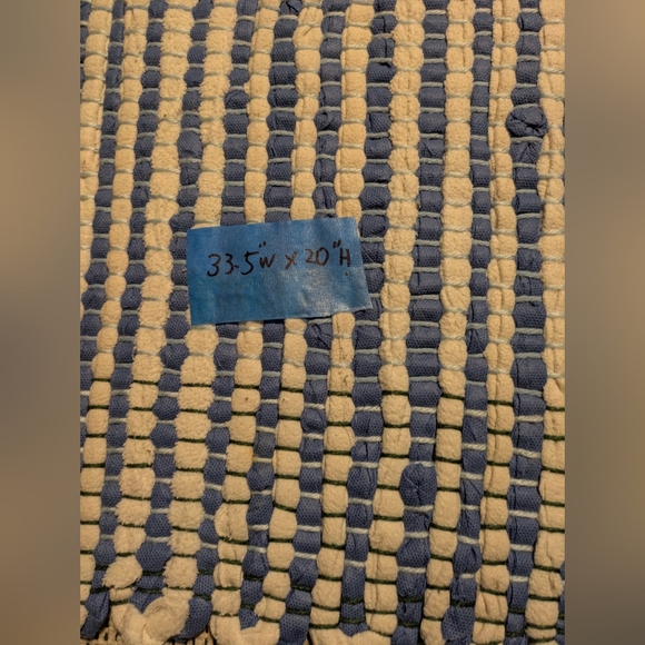 Handmade Rug 33.5" x 20" - Picture 4 of 9